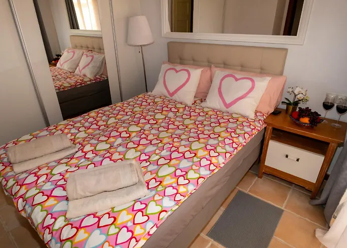 וילה V8 קלטה דה פוסטה